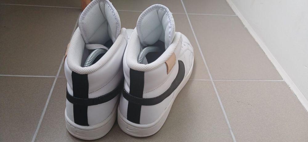 Nike court royale 2 mid