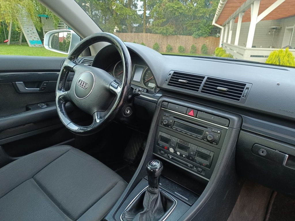 Audi a4b6 2.0+LPG sekwencja Hak Sprawna klima OC i przegląd na rok