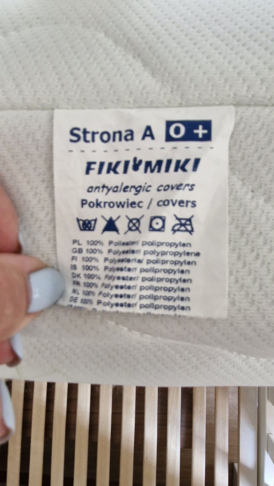 łóżeczko dziecięce NICOLE marki troll z materacem