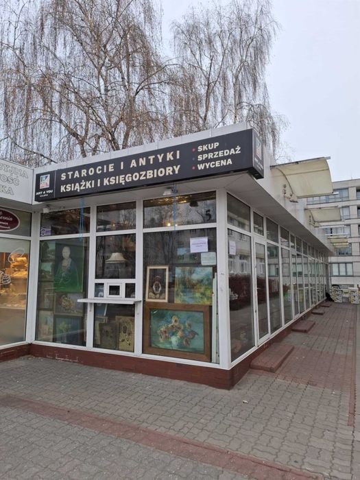 Pawilon handlowy na Żoliborzu