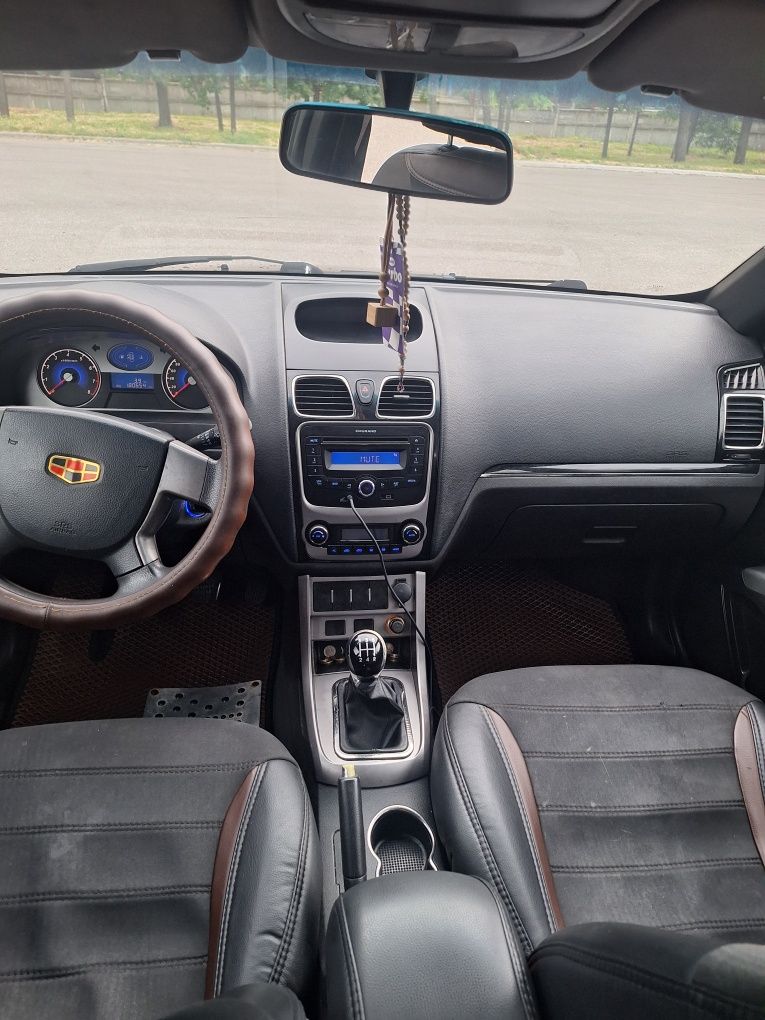 Geely Emgrand 7 2012