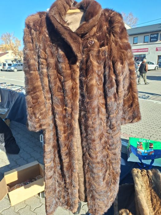Futro z norek ,  .
