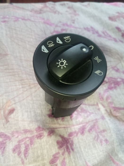 Перемикач світла новий групи VAG