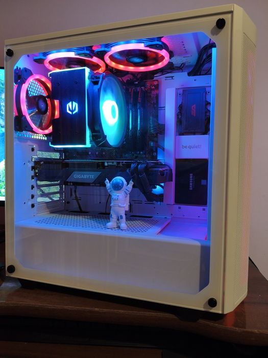 bardzo piękny i wydajny komputer