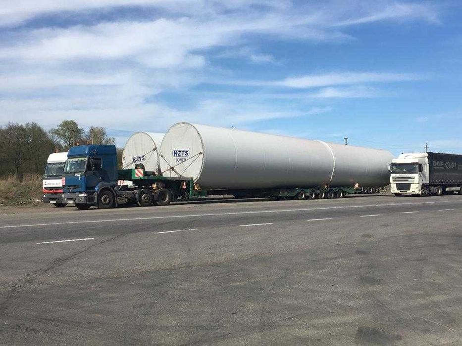 Трал низькорамний.  Негабаритні перевезення. Послуги трала. Оренда