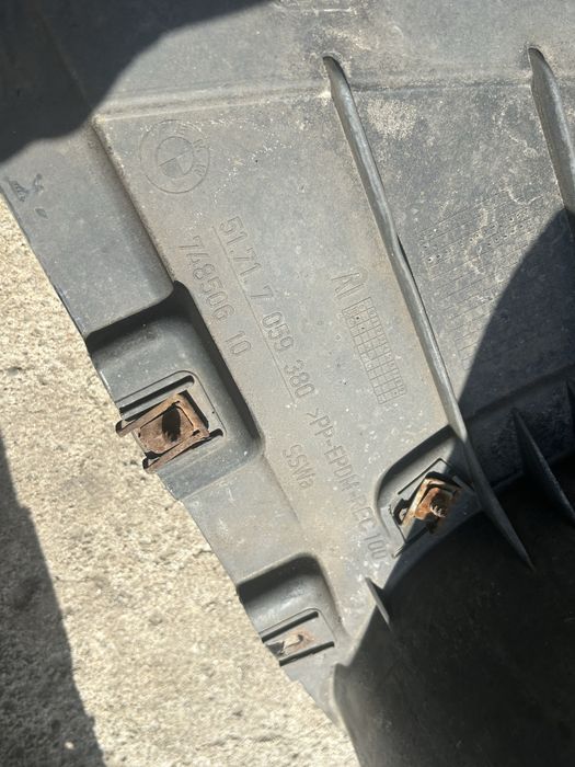 Lewe prawe nadkole webasto e90 e91 przedlift wysylka