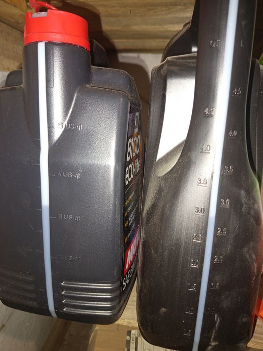 Олива motul 5W20 залишок