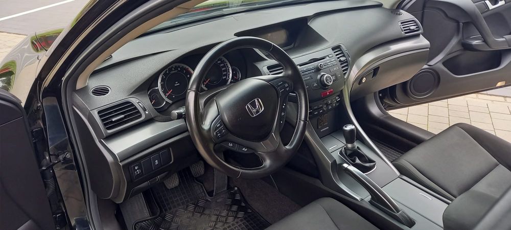 Honda Accord Niski przebieg 100 tys krajowy