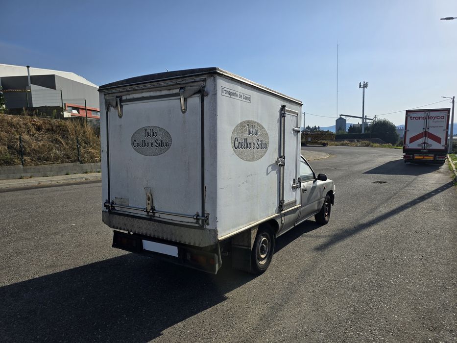 Toyota Hilux 2.4 d Direção Assistida Cabine Simples