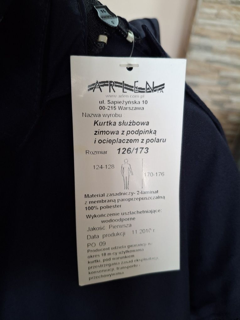 Kurtka policyjna zimowa z podpinka i kapturem rozmiar rozmiar 126/183