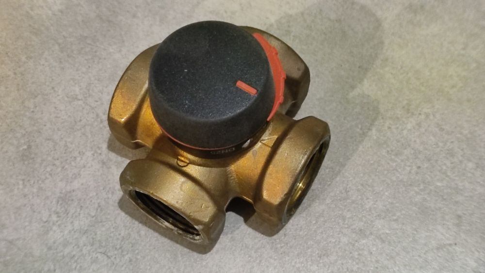 Zawór mieszający ESBE 4 drogowy