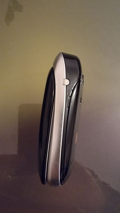 Para Colecionadores! Telemóvel LG KG220 com carregador de origem. (NOS