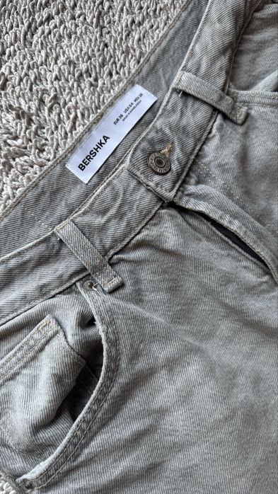 Джинси Bershka сірі