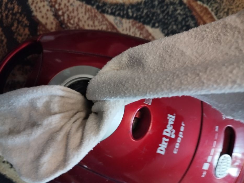 Dwa odkurzacze Dirt Devil