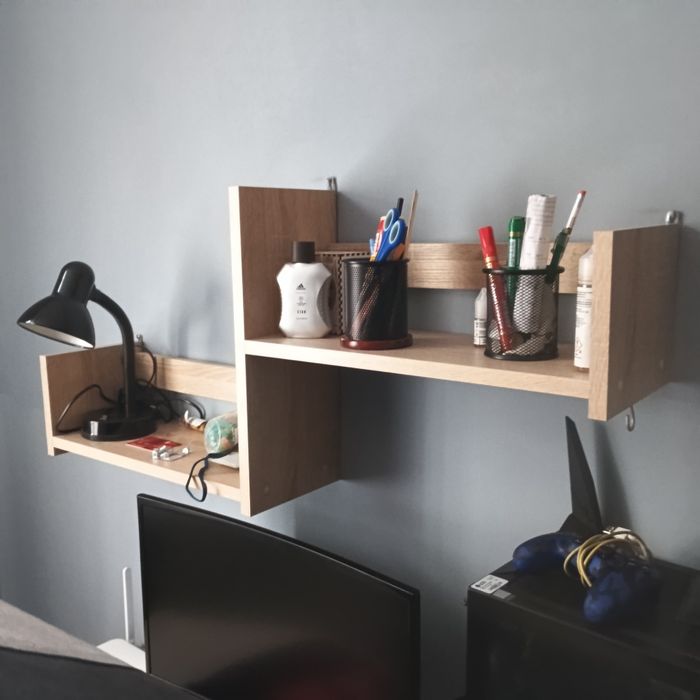 Biurko szklane w kolorze dąb Sonoma