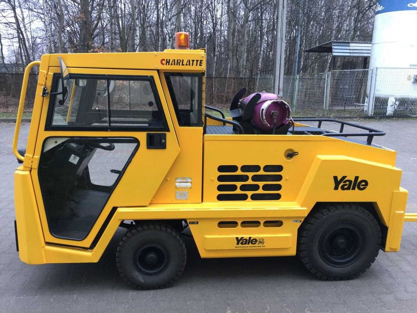 Ciągnik terminalowy - wózek - YALE Charlatte Platforma Holownik