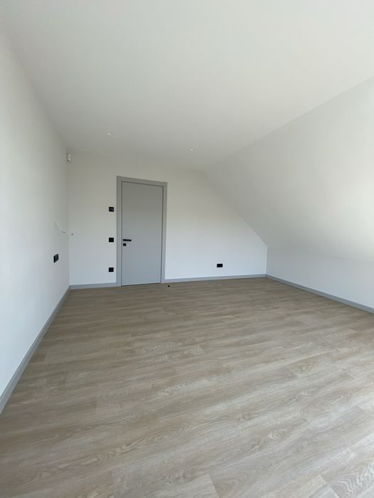 Стильний будинок з дизайнерським ремонтом 165 м2 на 5 сотках