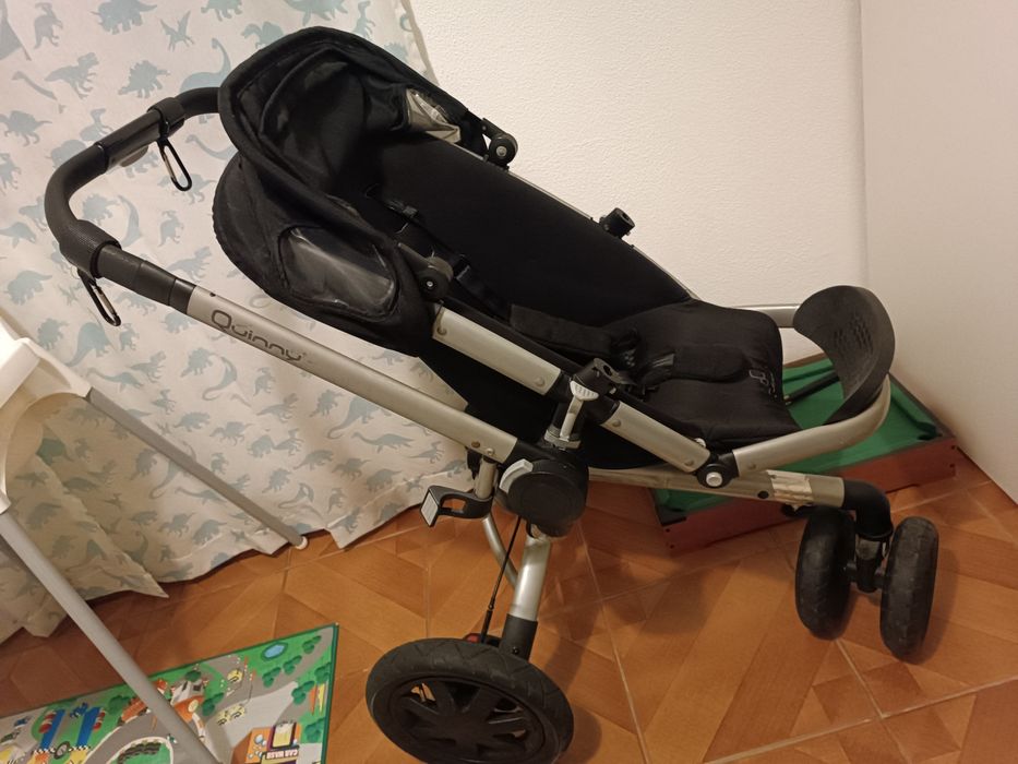 Carro de bebe usado da quinny