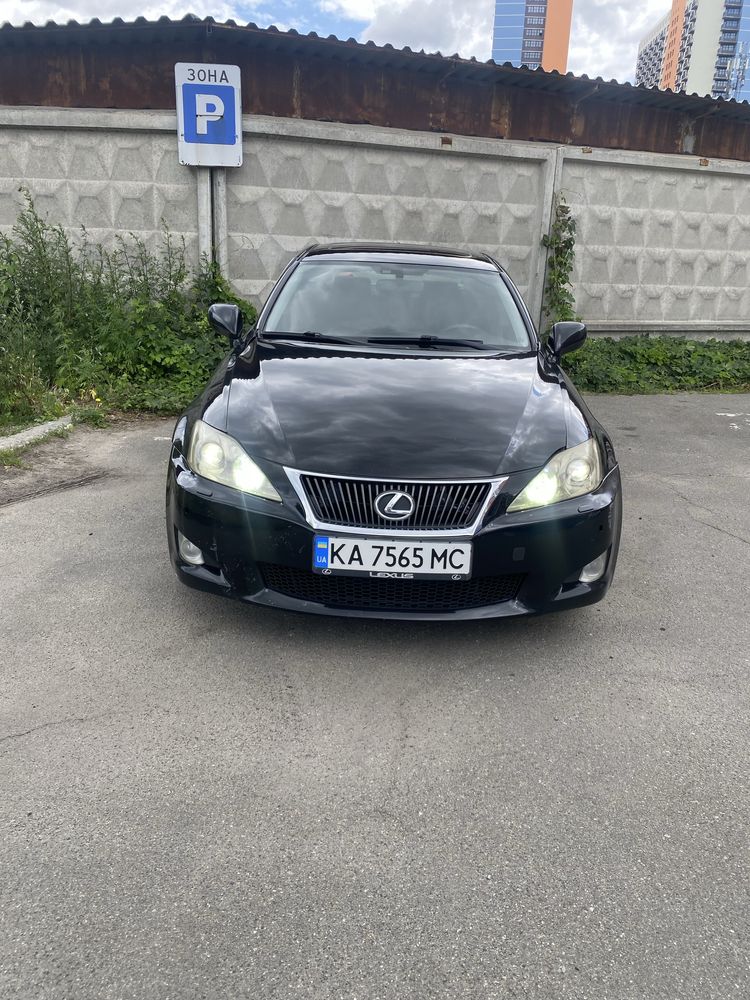 Lexus is300 араб