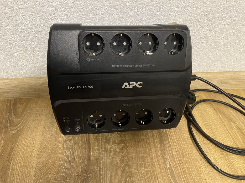 Джерело безперебійного живлення APC