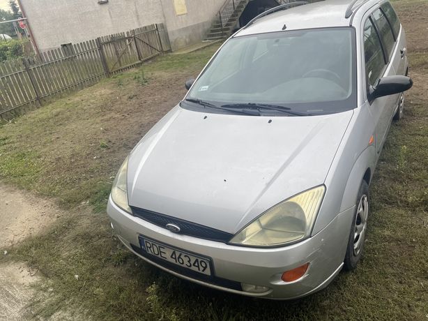 Ford focus 1.6 Benzyna
