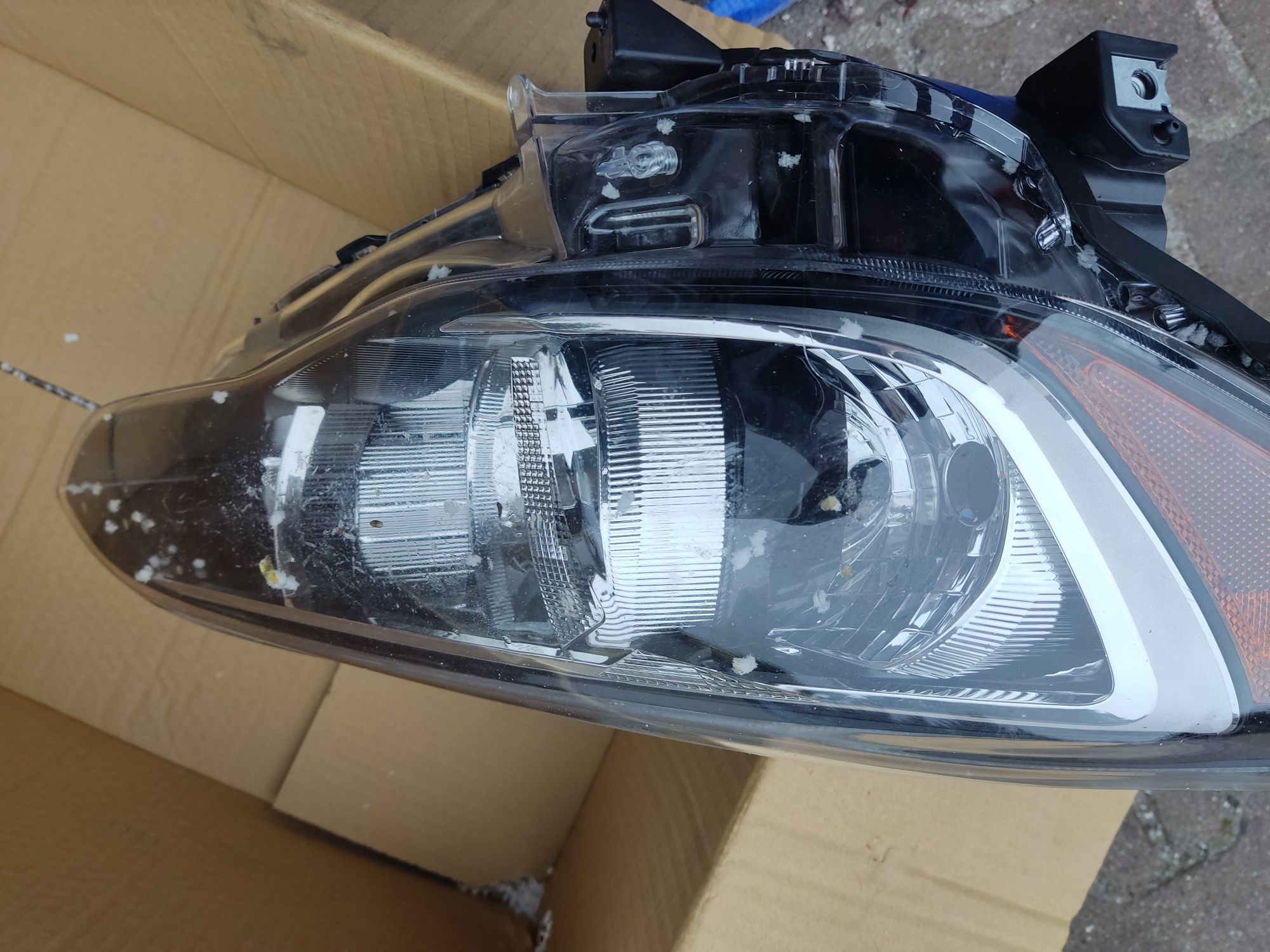 Prawa lampa do Subaru Crosstrek 2022 USA