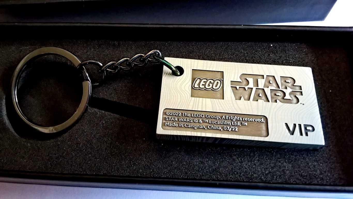 Lego Star Wars 500.7403 The Mandalorian Beskar Metal Key Chain novo