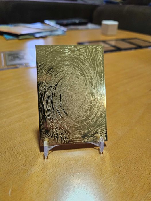 Yu-Gi-Oh Cartas Deuses Egípcios em metal dourado