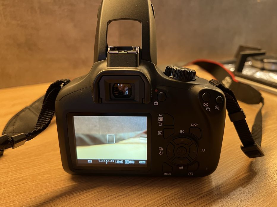 Зеркальний Фотоапарт Canon 4000D 18-55