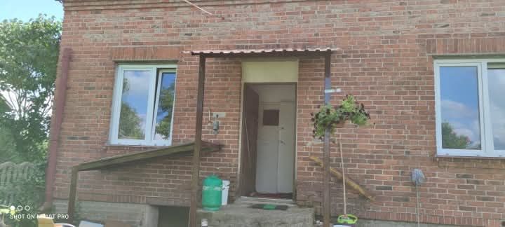 Sprzedam z działką 3023 m^2 z domem i zabudowaniami gospodarczymi