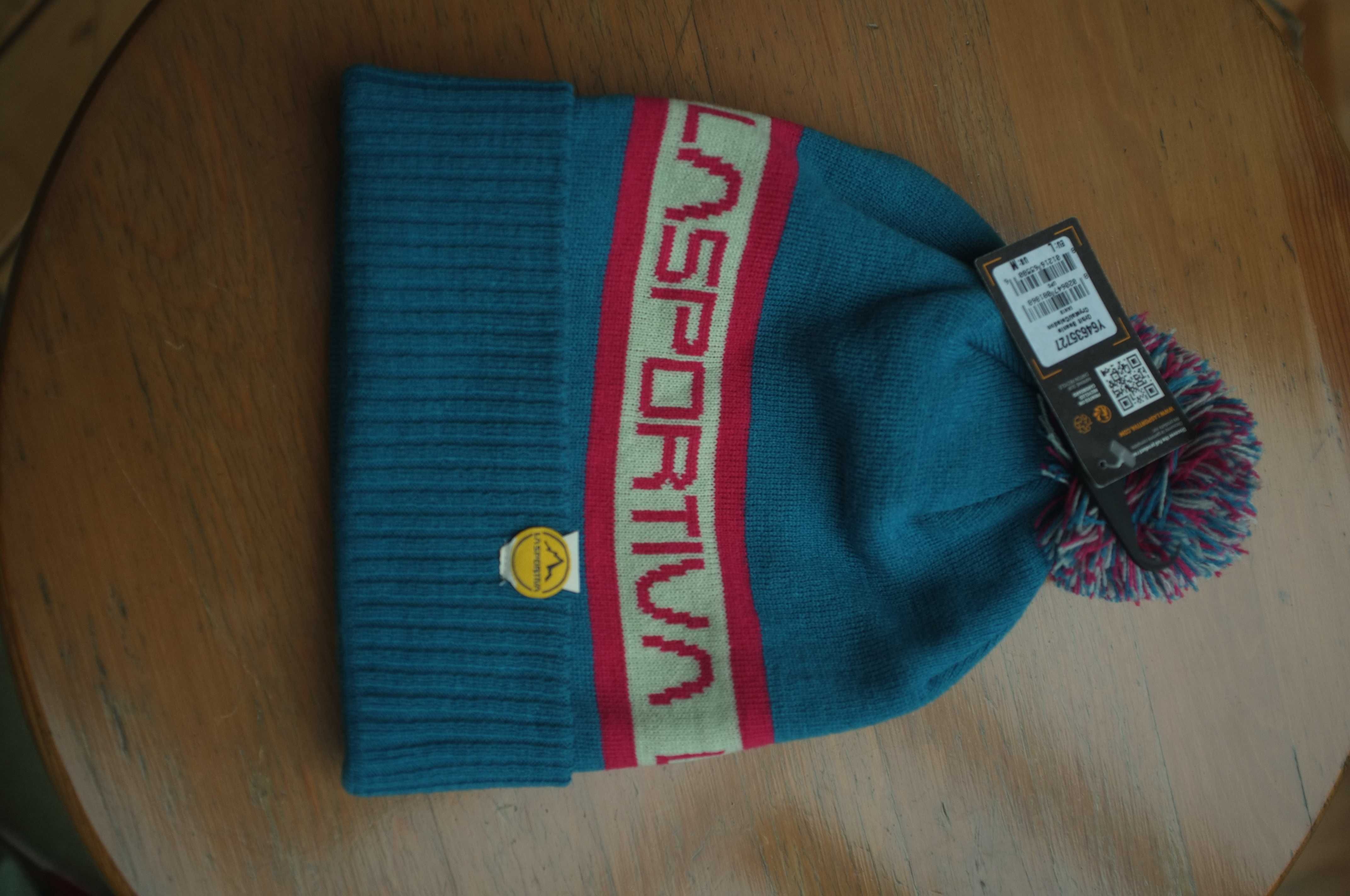 nowa zimowa czapka z pomponem La Sportiva ciepła beanie niebieska