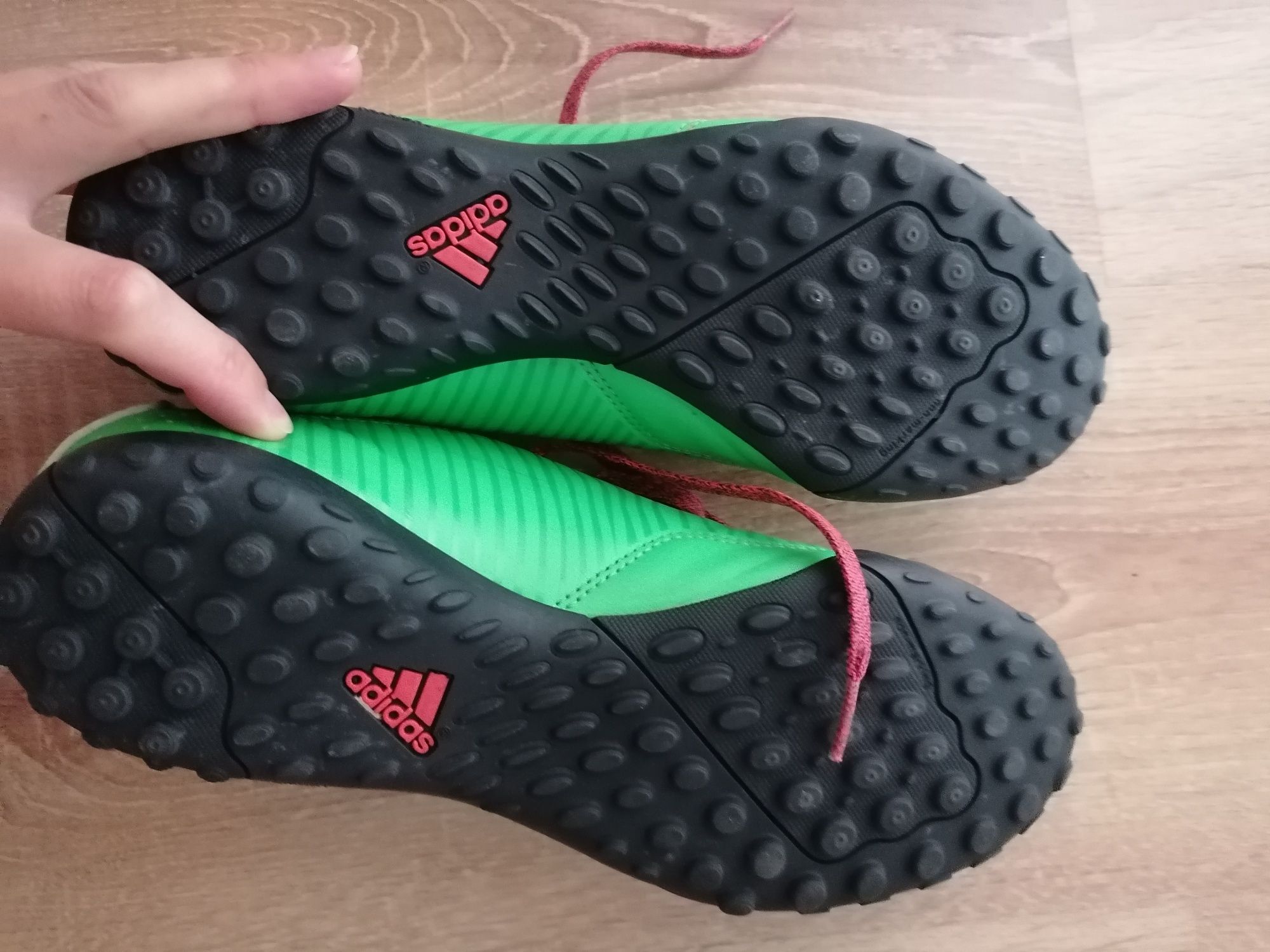 Chuteiras Adidas/futebol salão