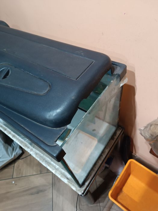 Akwarium 112 l z pokrywą i ala stolikiem