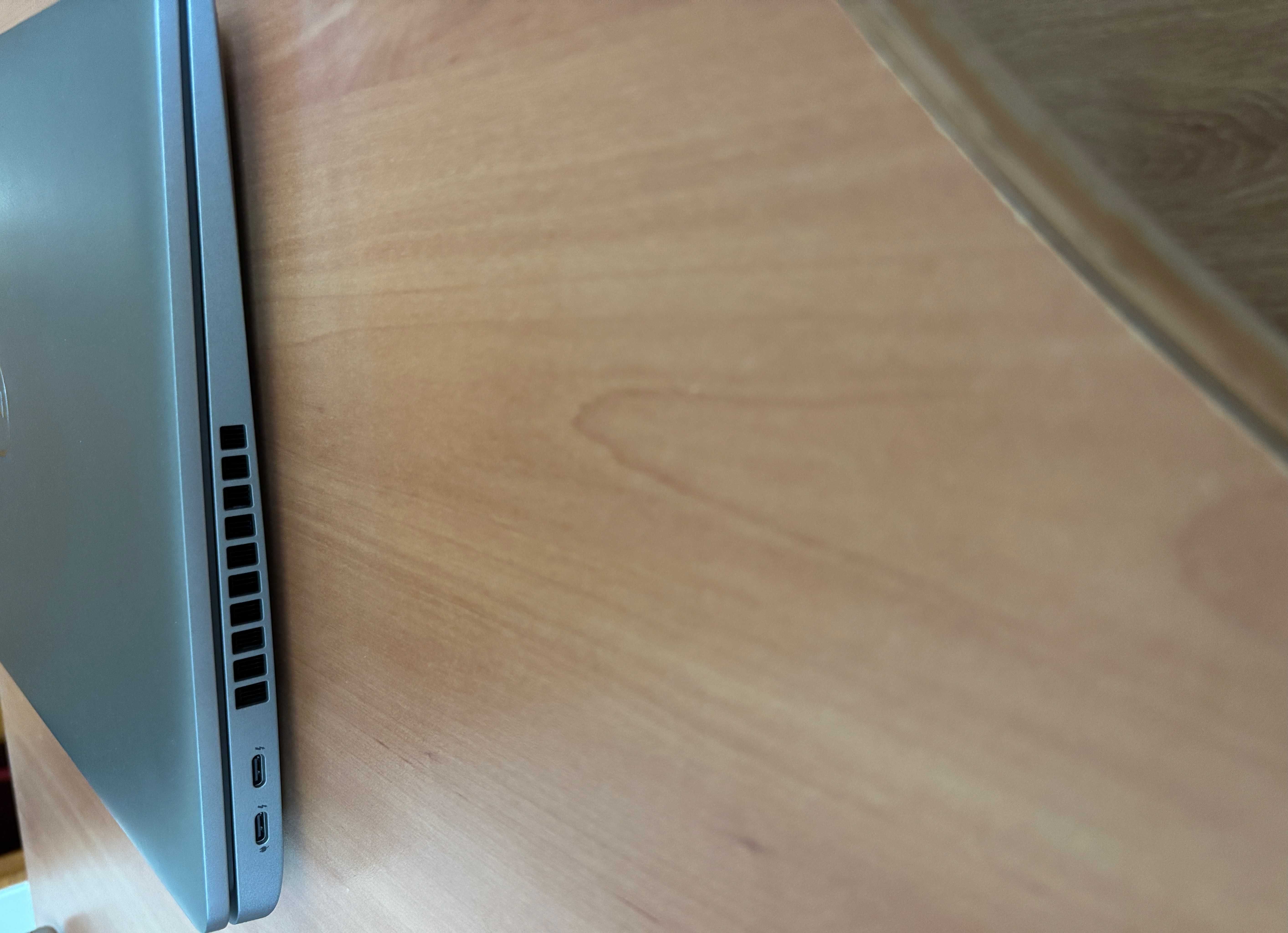 Portátil Dell Latitude 5530 Novo 15.6" | i7-1255U | 1Tb SSD | 32Gb RAM