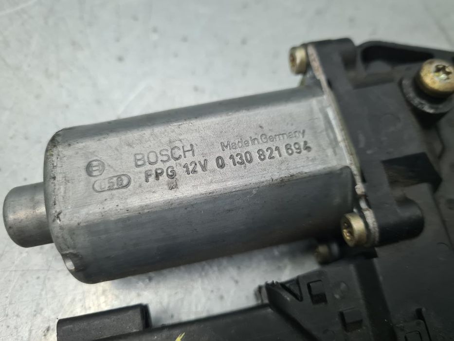 Motor vidro trás direito VOLKSWAGEN Golf IV (1J1)