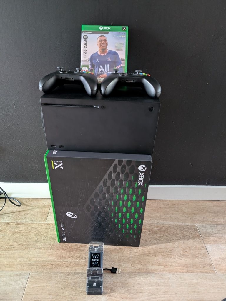 Xbox Series X 1tb + 2x pad + gra