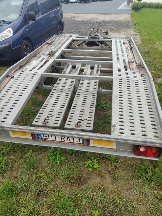 Wynajem przyczep lawet przyczepka motocyklowa przyczepki aut busów