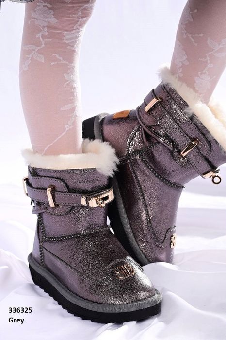 Уги  дитячі на дівчинку теплющі на принцес 26-31р