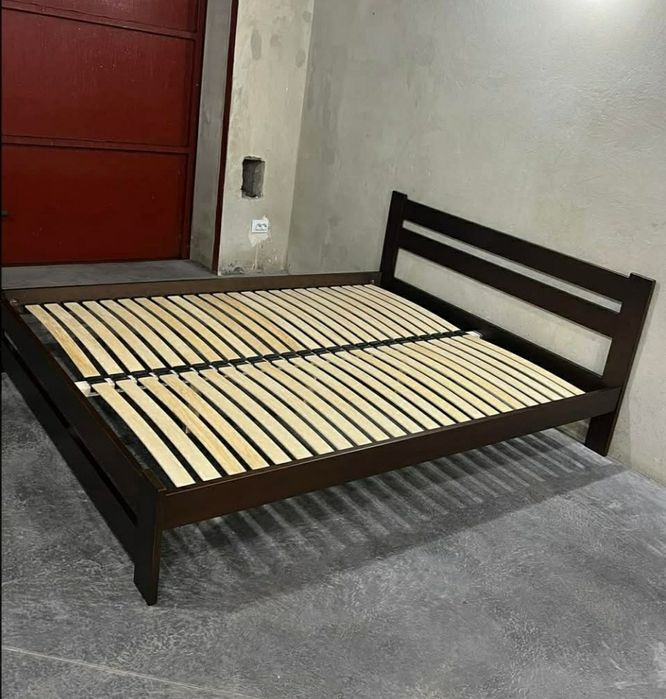 Продам двоспальне ліжко