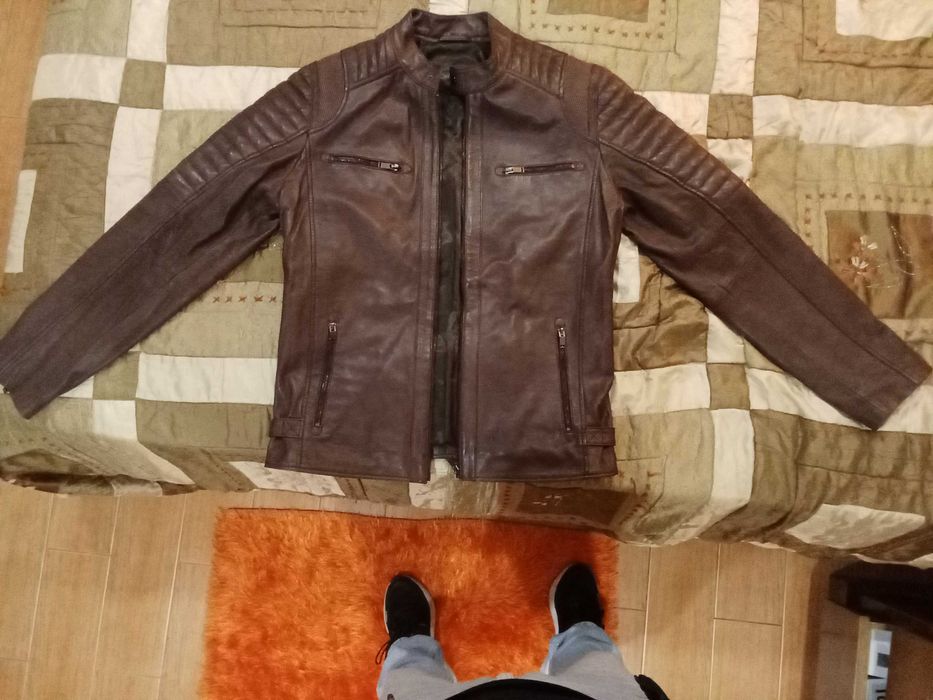 Casaco em pele estilo motard