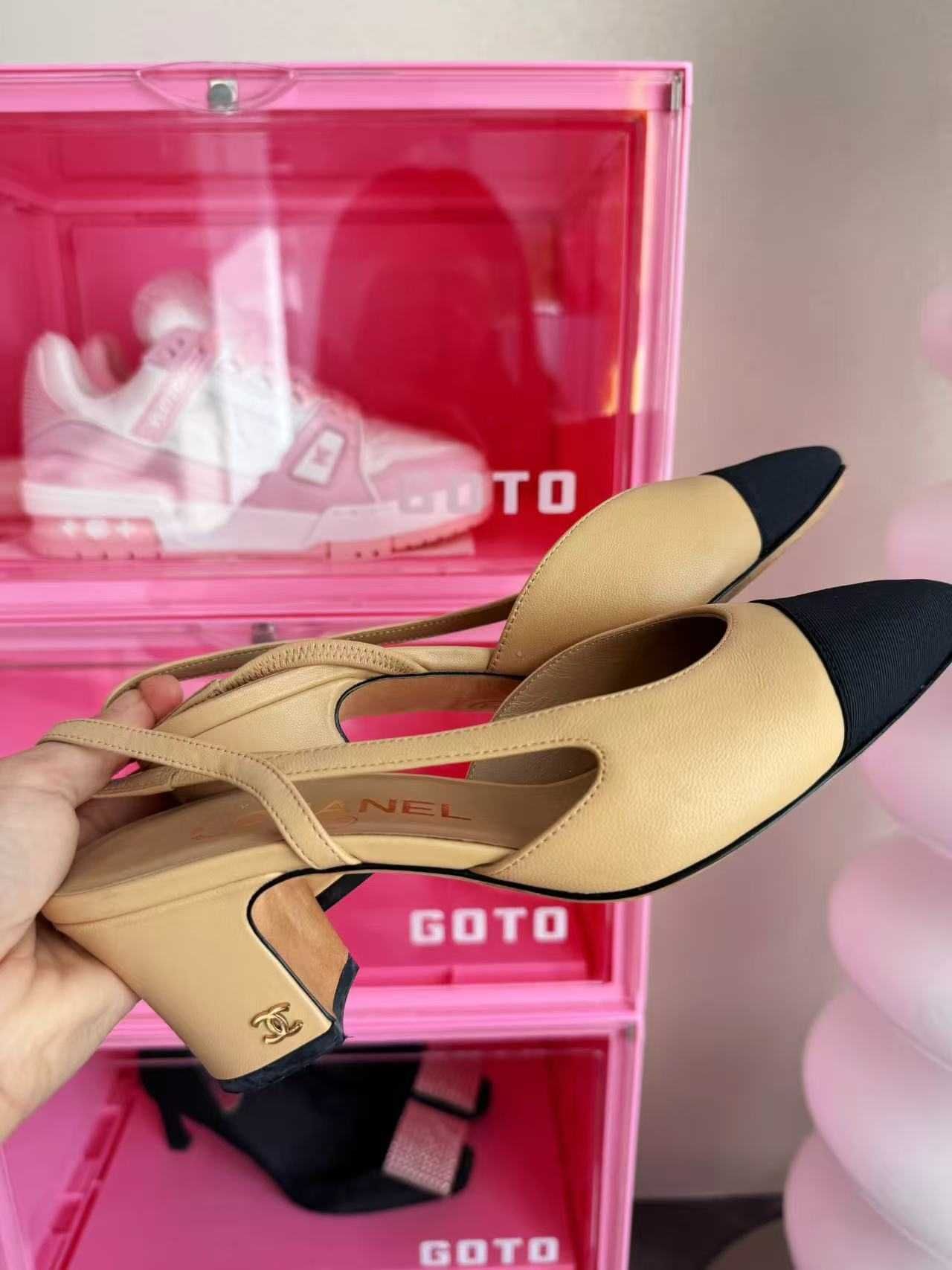 CHANEL, sapatos de salto alto, novos e tamanho sob medida