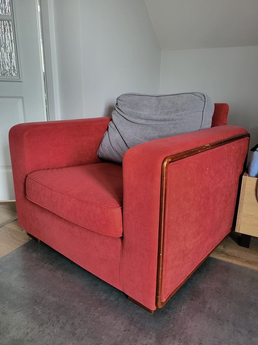 czerwony szary fotel