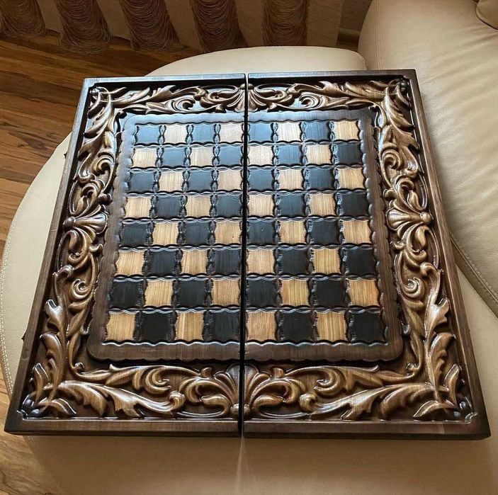 Шахи та нарди від виробника із натурального дерева на подарунок