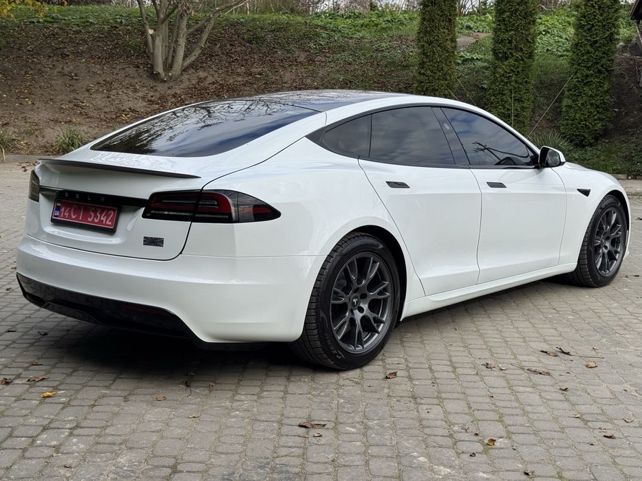 Tesla Model S Long Range