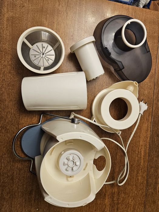 Соковижималка " Скарлет"