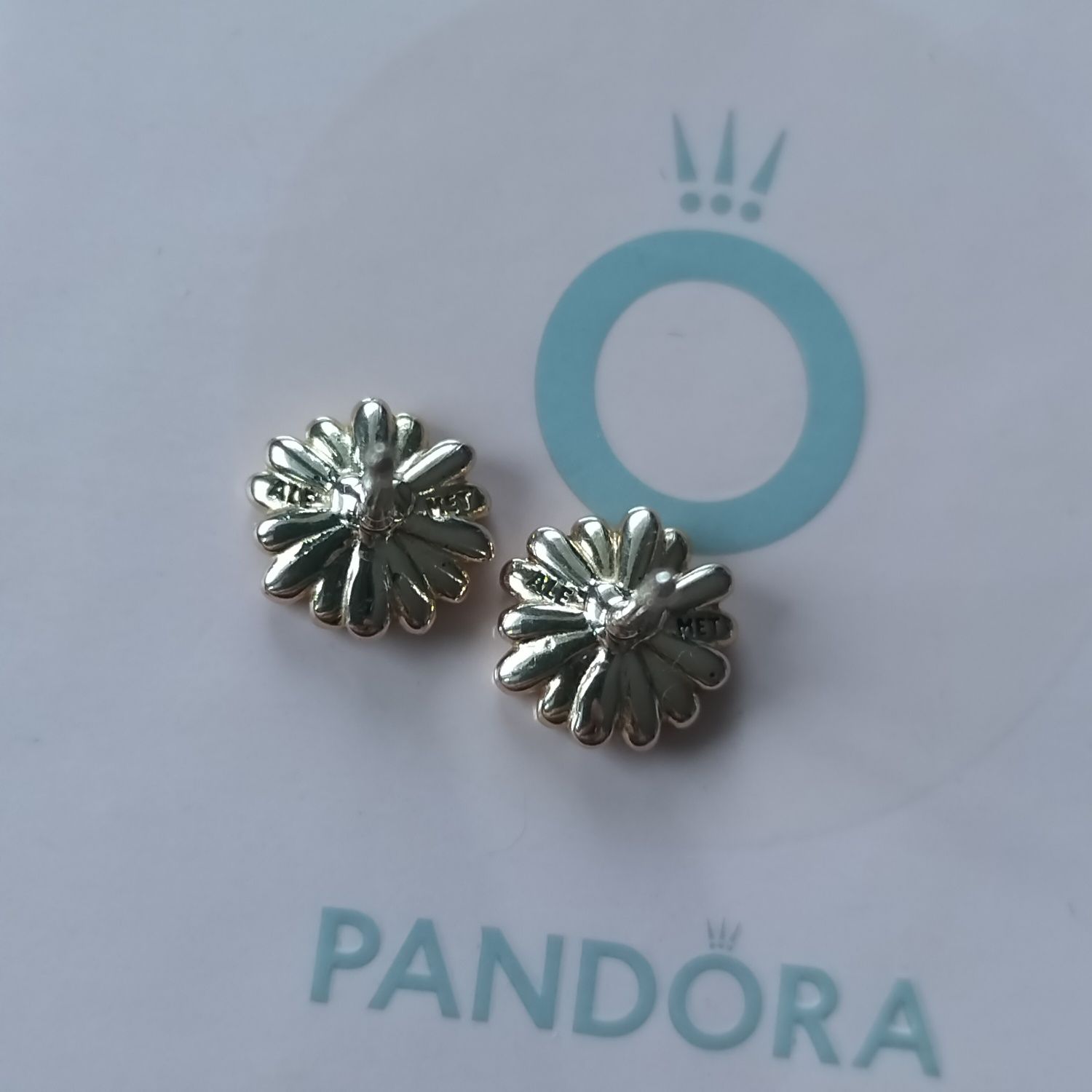 Kolczyki Pandora rose stokrotki