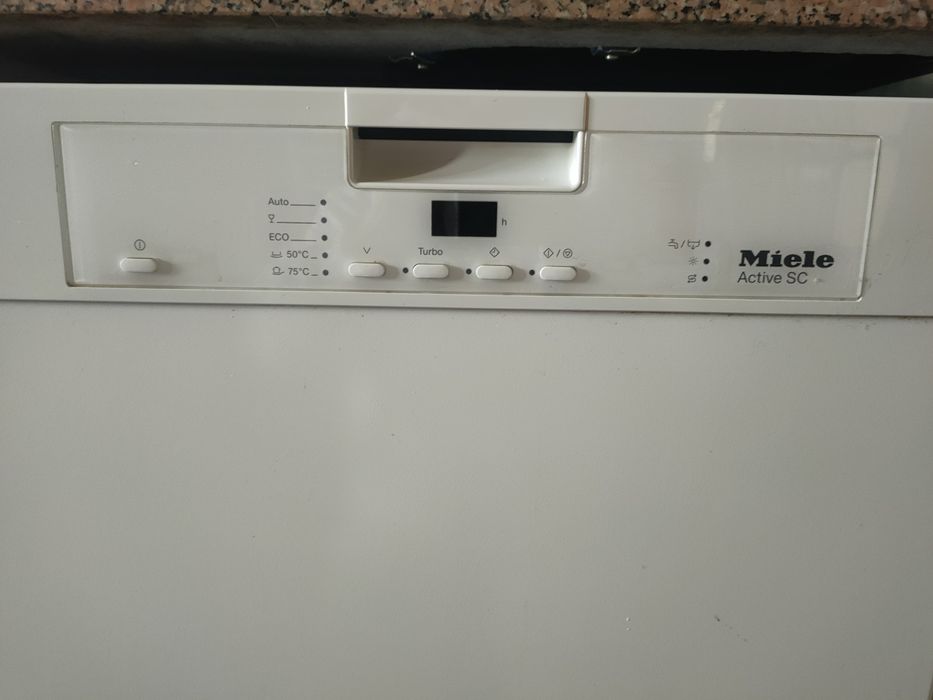 Máquina de lavar loiça Míele