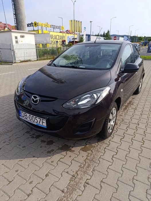 Mazda 2 Mazda 2 1.3 Benzyna, 2011 – Zadbana i Ekonomiczna