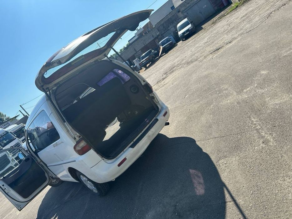 Продам бусик в доброму стані ,сів поїхав.