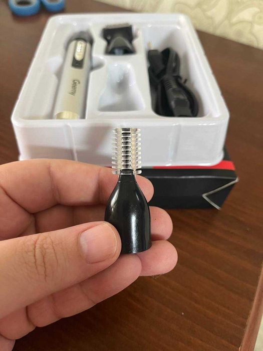 Тример для носа та вух